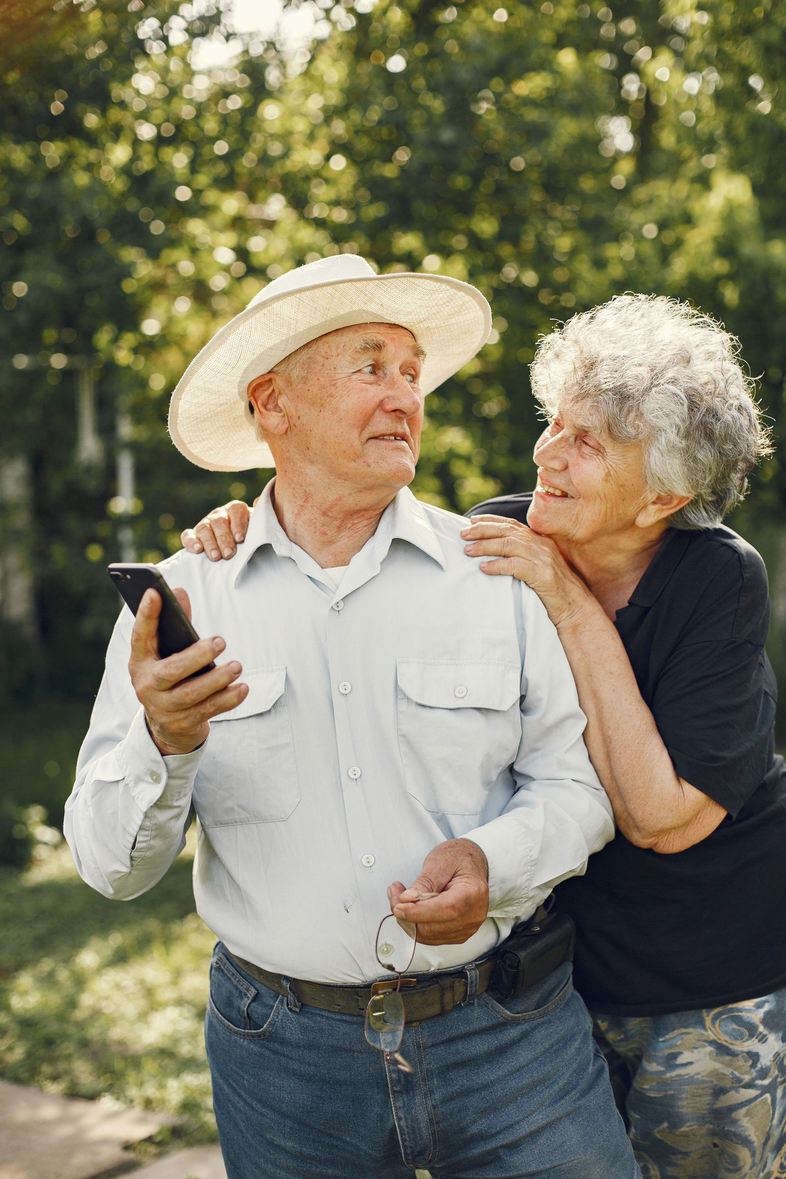 Long-Distance Caregiving: How to Stay Involved From Afar