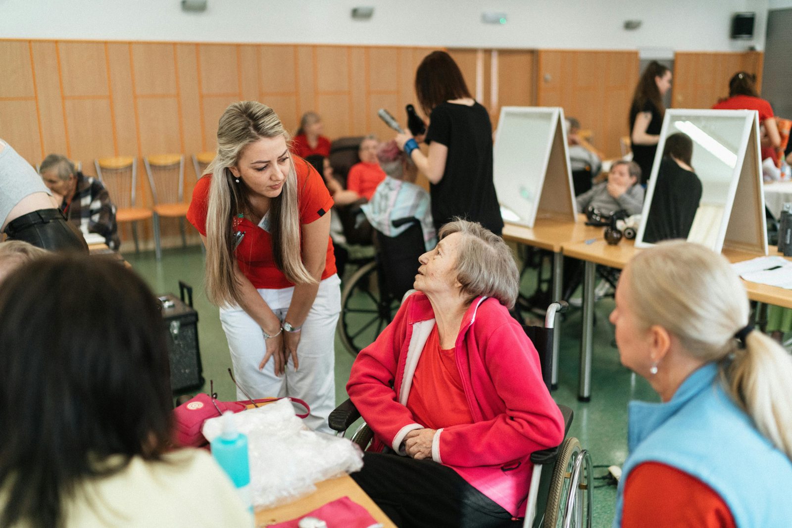 Dementia-Friendly Routines That Bring Calm to the Day
