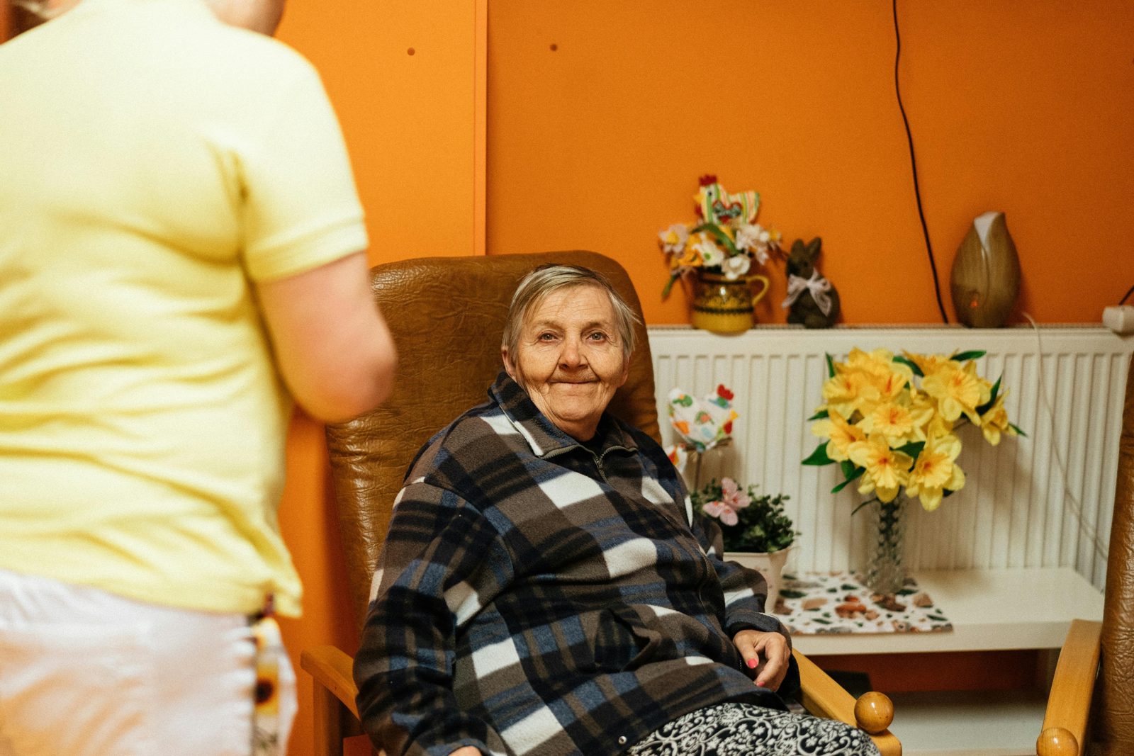 Medication Reminders and Safety for Seniors Living Alone